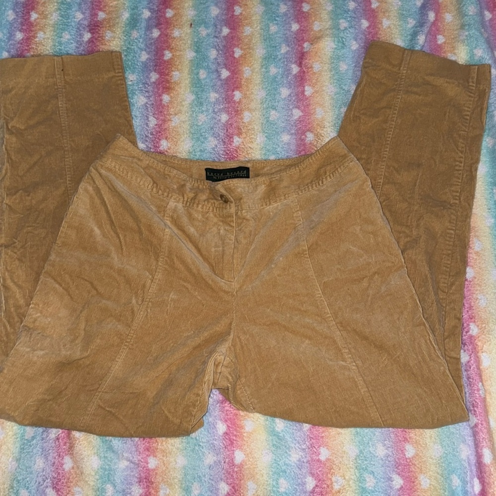 Womenโs corduroy Harve Bernard jeans.Tan & plus Sz 14. In Excellent condition.